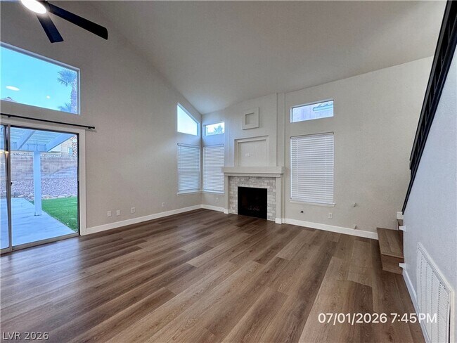 Building Photo - 8405 Shady Shores Cir