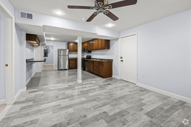 Building Photo - 7637 Seans Terrace