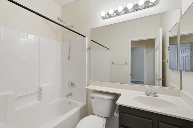 Building Photo - 6844 W Harrison St