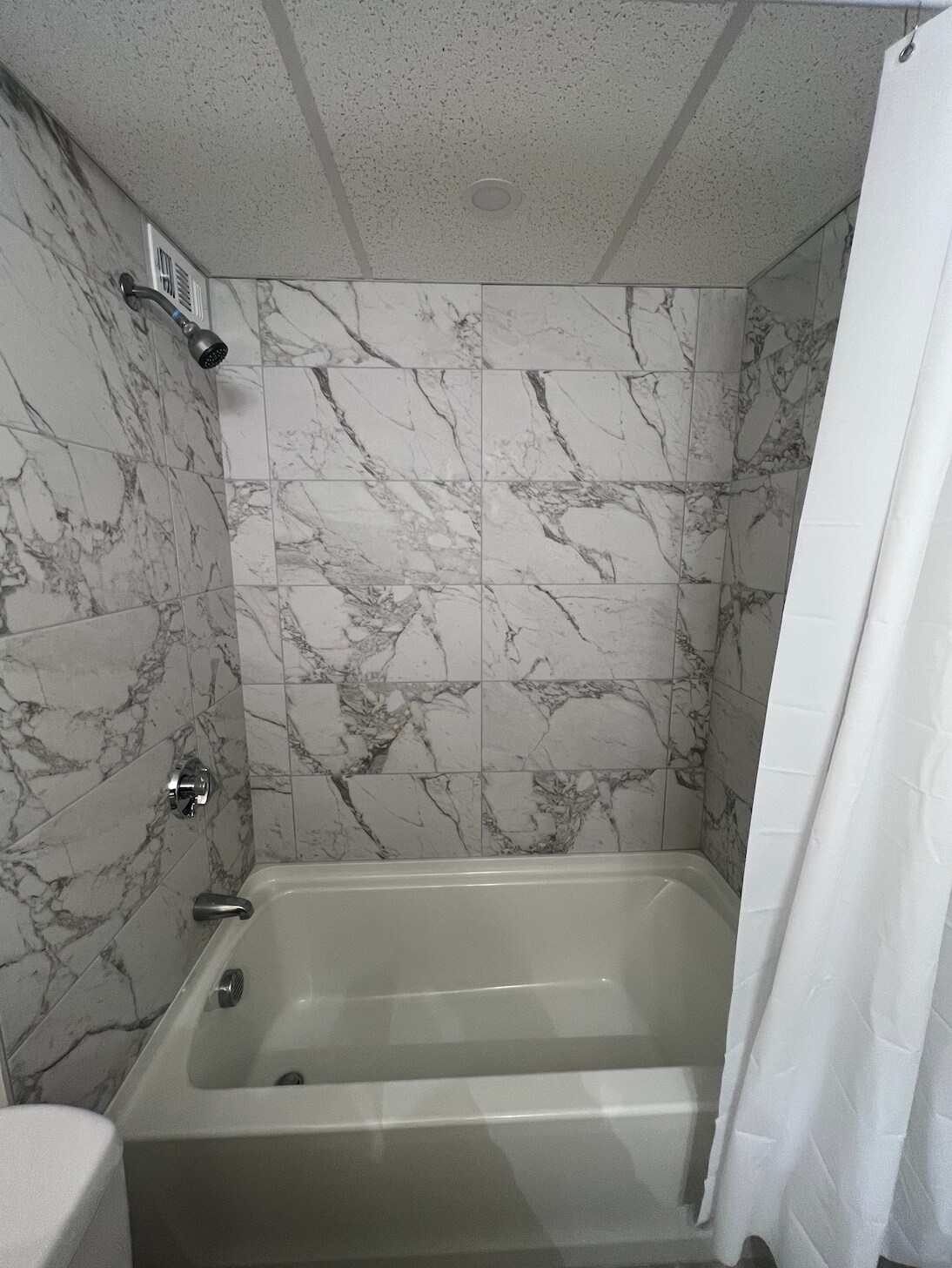 Building Photo - 50-56 Broadlawn Park