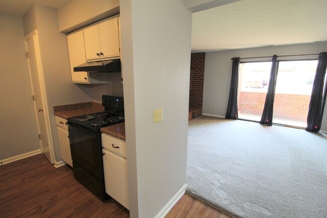 Building Photo - 1018-1 Blue Ridge Dr