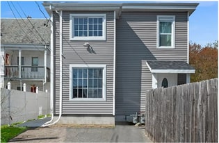 Building Photo - 20 Holbrook Ave