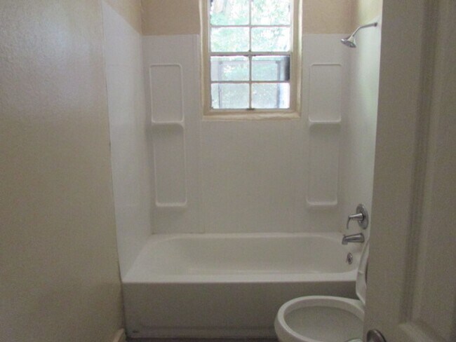 Building Photo - 28 Burgess Ct
