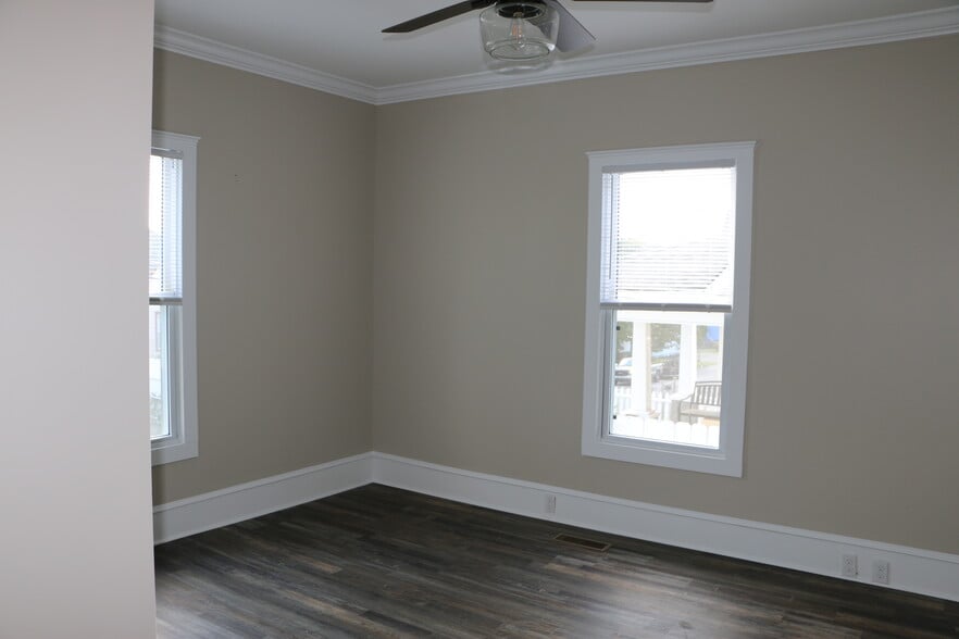 Building Photo - 1426 Harvey St