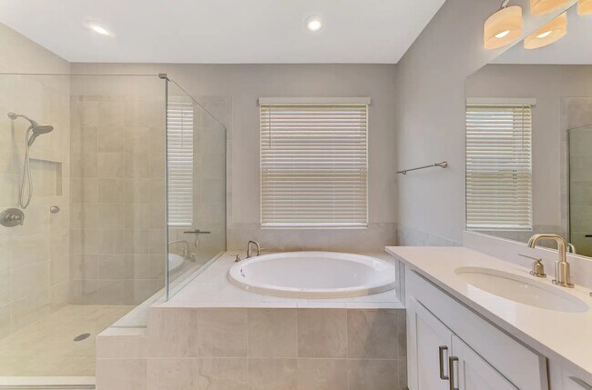 Building Photo - 5664 Blue Reef Pl