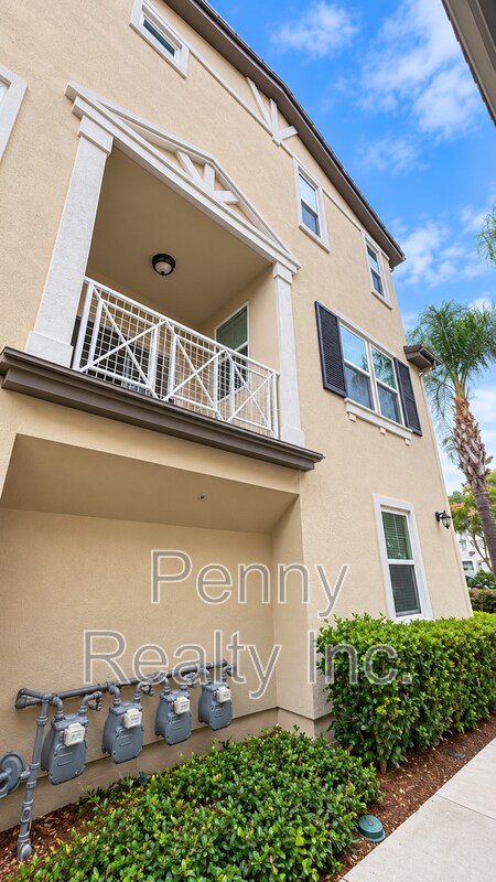 Building Photo - 3011 Pacific Palm Way