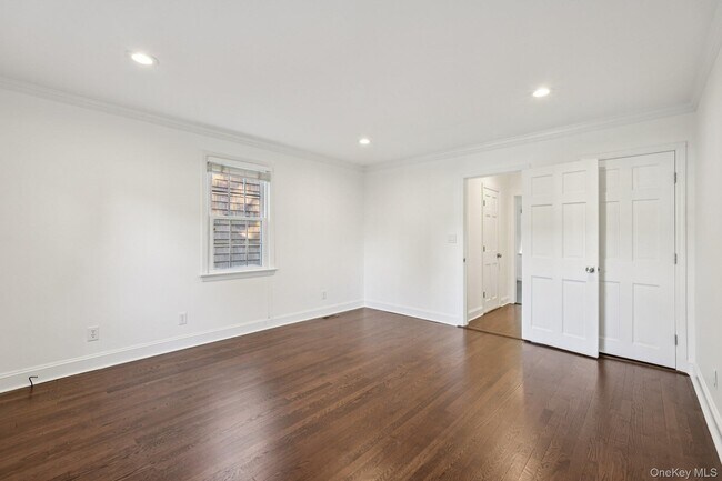 Building Photo - 71 Tamarack Rd
