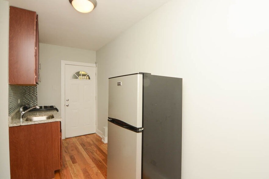 Building Photo - 2915 N Mildred Ave