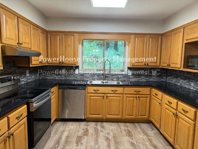Building Photo - 145 Starboard Point