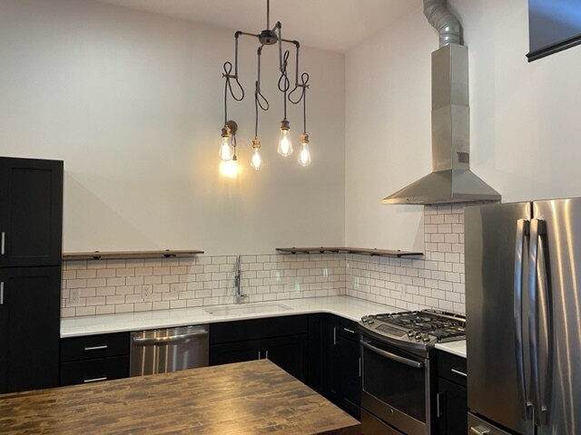 Kitchen - 307 N Riverfront Dr
