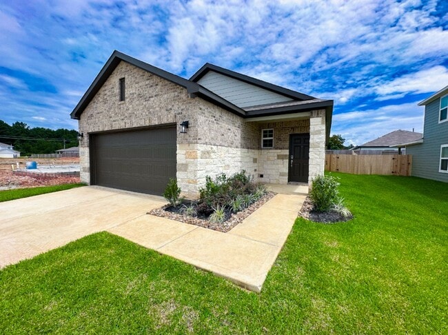 Building Photo - Brand New Modern 3-Bedroom Home with Upgra...