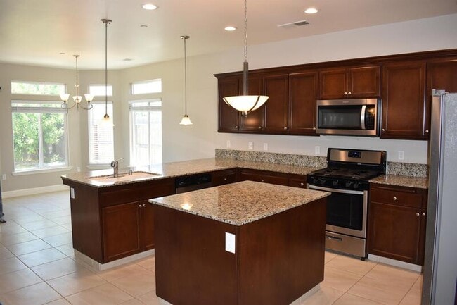 Building Photo - 4364 Wickson Pl