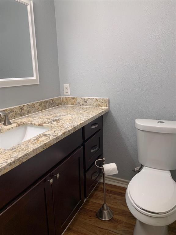 Building Photo - 7078 N Holiday Dr