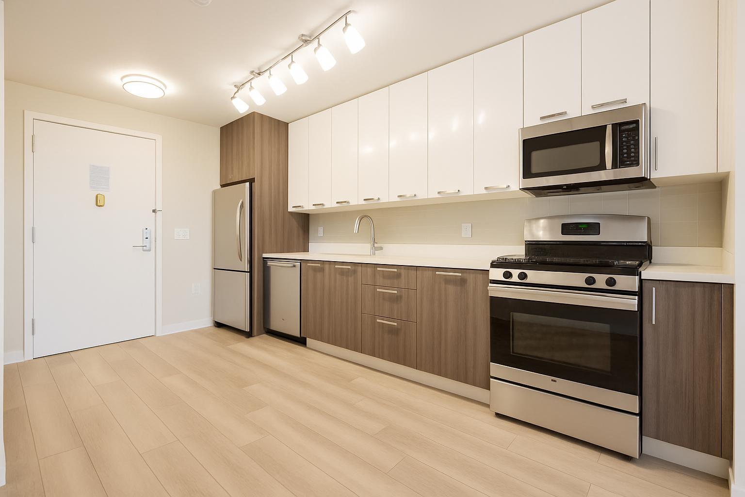 Building Photo - 1524 Sheepshead Bay Rd