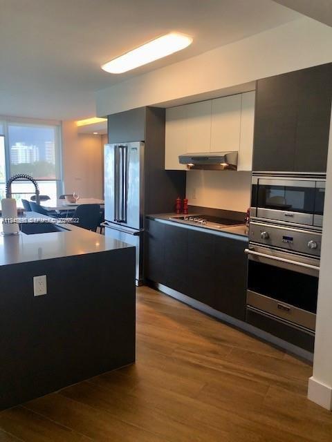 Building Photo - 9821 E Bay Harbor Dr