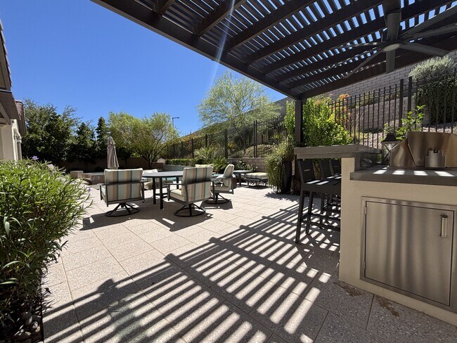 Building Photo - 81 Navarra Canyon Ct