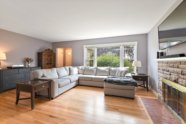 Building Photo - 18450 Homewood Ave