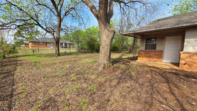 Building Photo - 3224 Lazy Ln