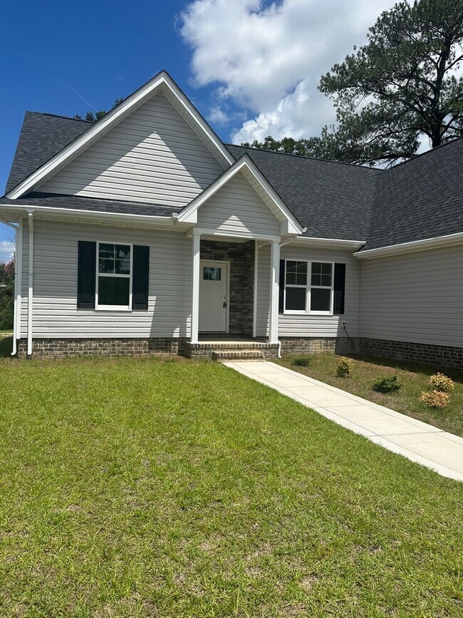 Building Photo - 645 Glensford Dr