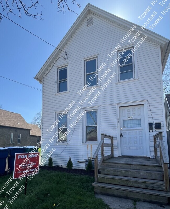Primary Photo - 162 Thompson St