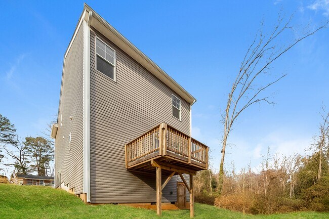 Building Photo - FIRST MONTH FREE  - Brand New! 3BR w/ 1-Car Garage near Downtown Salisbury