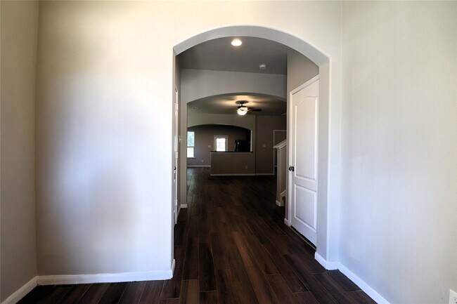 Building Photo - 9027 Fuqua Ridge Ln