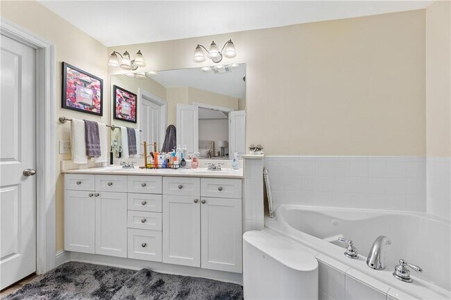 Building Photo - 10914 Gallier St