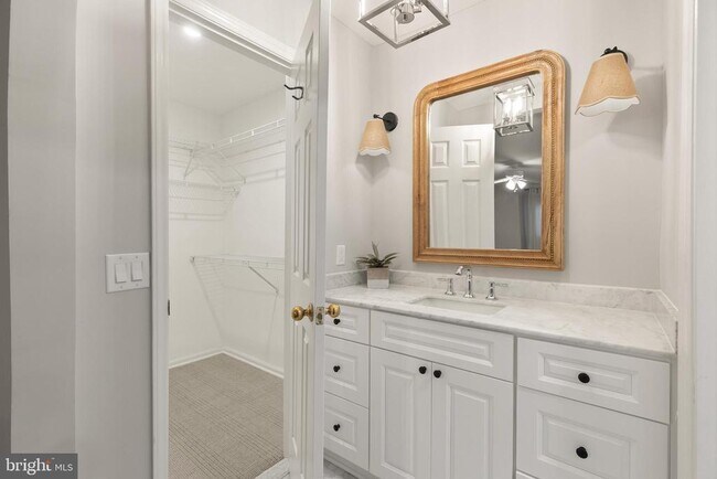 Building Photo - 5824 Inman Park Cir