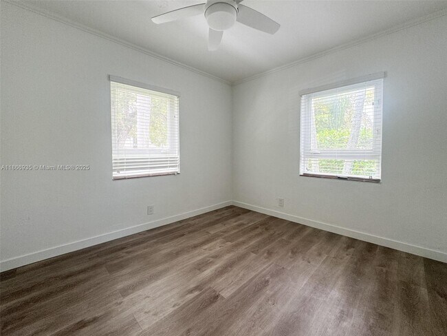 Building Photo - 7635 SW 57th Ave