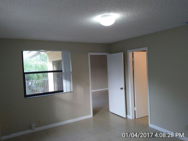 Building Photo - 3rd Floor Condo in Grand Marquis - Plantat...