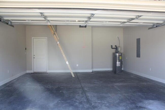 Building Photo - 216 Brighton Park Way
