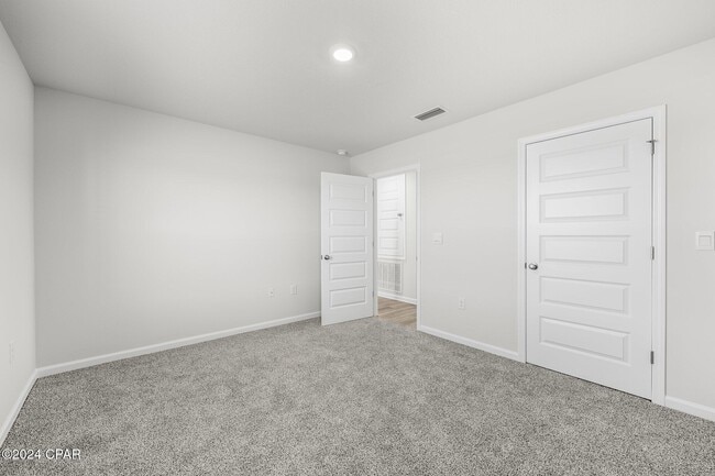 Building Photo - 7202 Madison Sq Dr