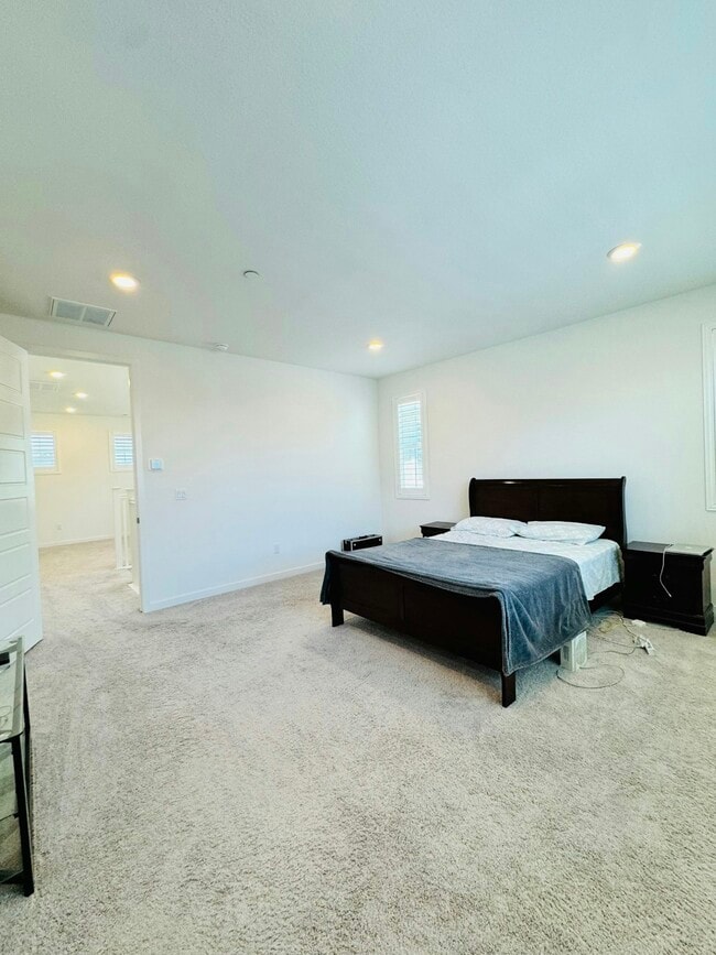 Building Photo - 5473 Guenoc Valley Ln