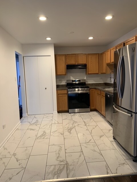 Building Photo - 606 Berry Ridge Dr