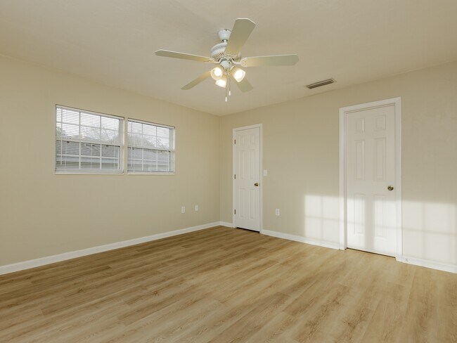 Building Photo - 6377 NW 109th Pl