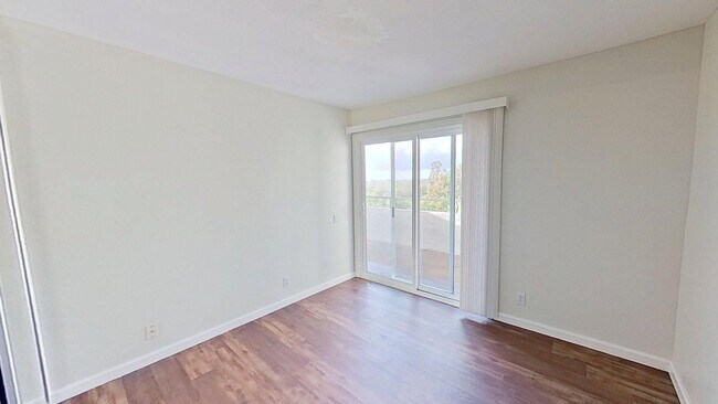 Building Photo - 21941 Rimhurst Dr