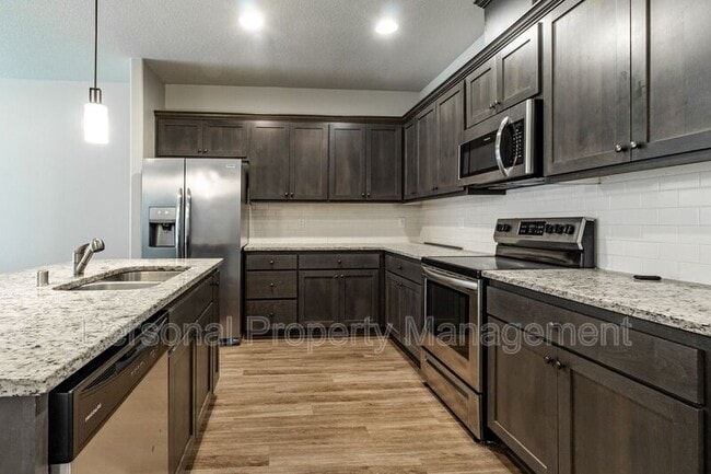 Building Photo - 11212 NE 14th Ct