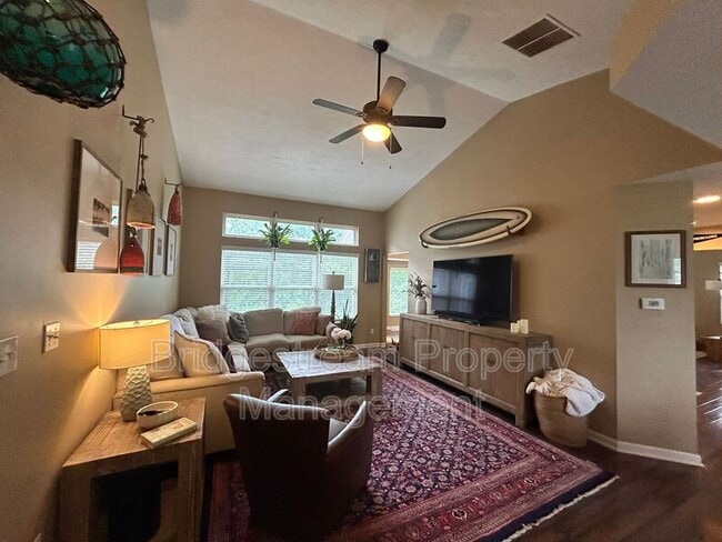 Building Photo - 1280 Whitetail Dr