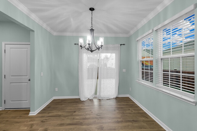 Building Photo - 1011 Yellowwood Aly