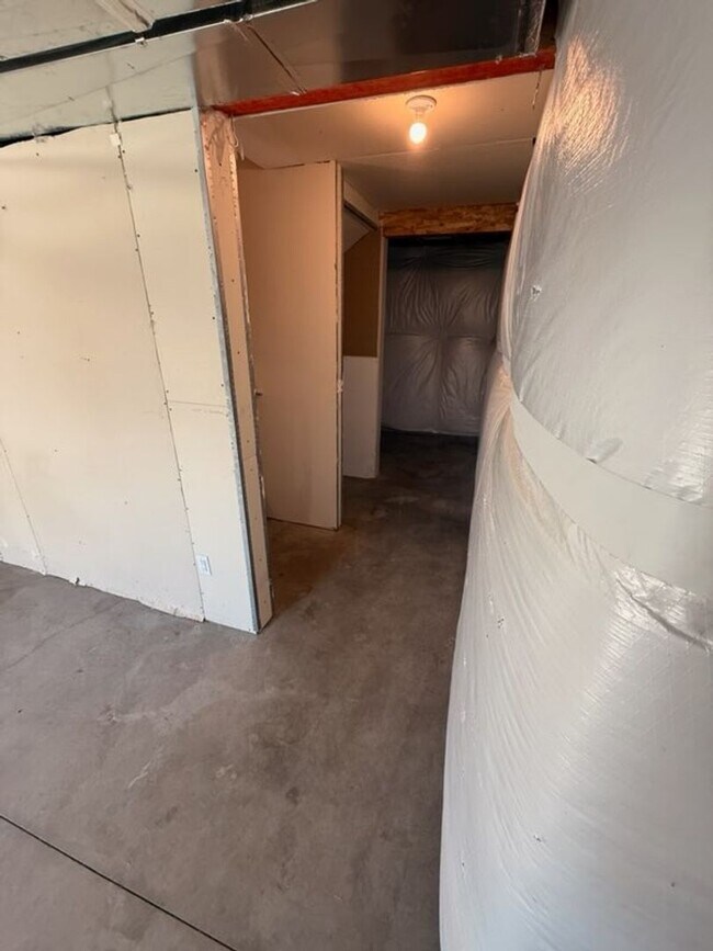 Building Photo - Beautiful 3 Bedroom Single Family Home in ...