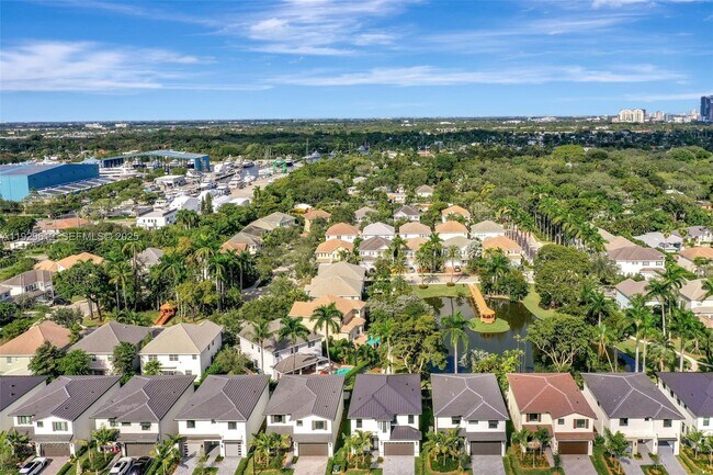 Building Photo - 1427 SW 23rd St