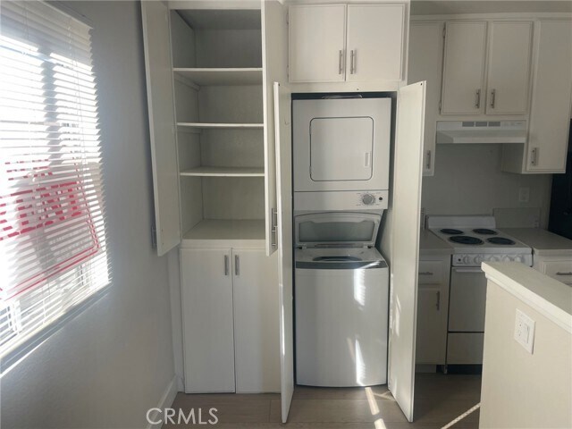 Building Photo - 3703 S Country Oaks Loop