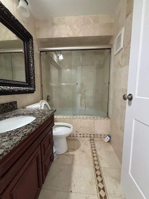 Building Photo - 9449 Bay Colony Dr