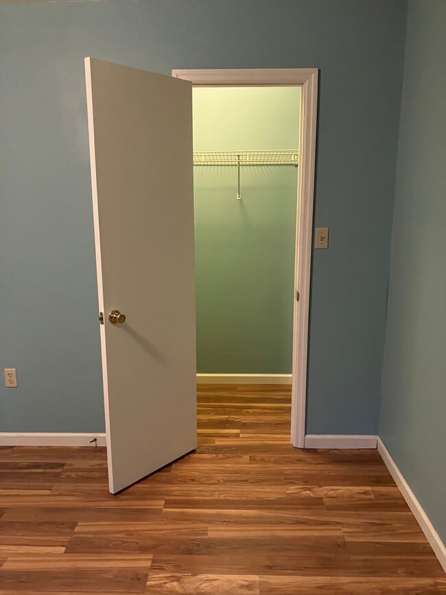 Building Photo - Hickory Ct