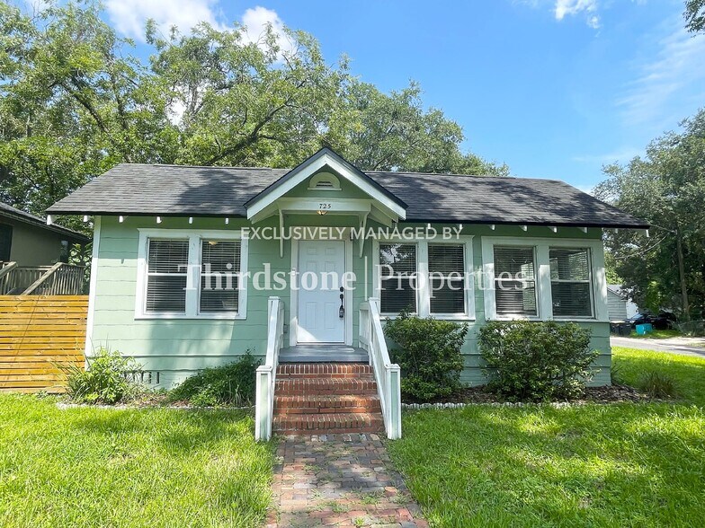 Primary Photo - 725 Cherokee St