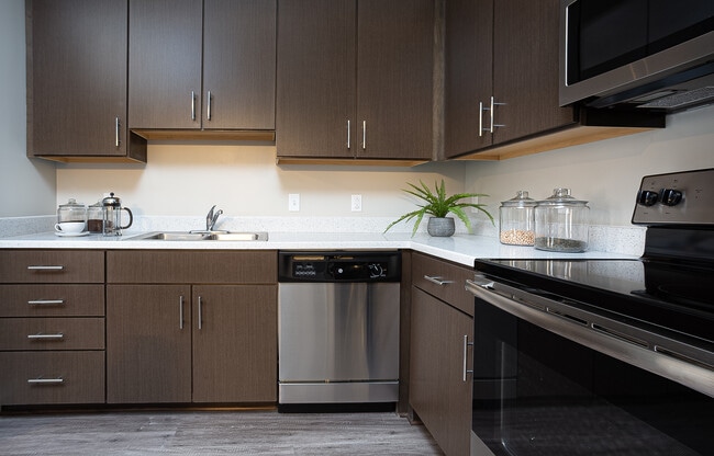 Building Photo - High Street Commons Building A