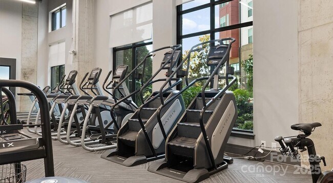 Building Photo - 145 New Bern St