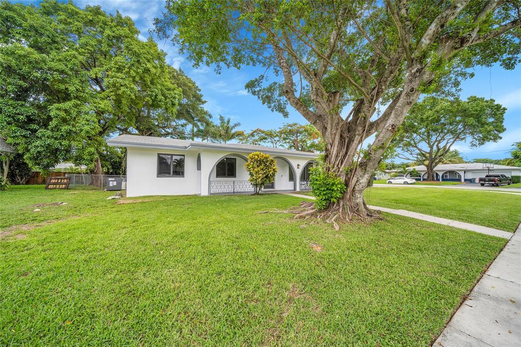 Building Photo - 7301 NW 13th Ct