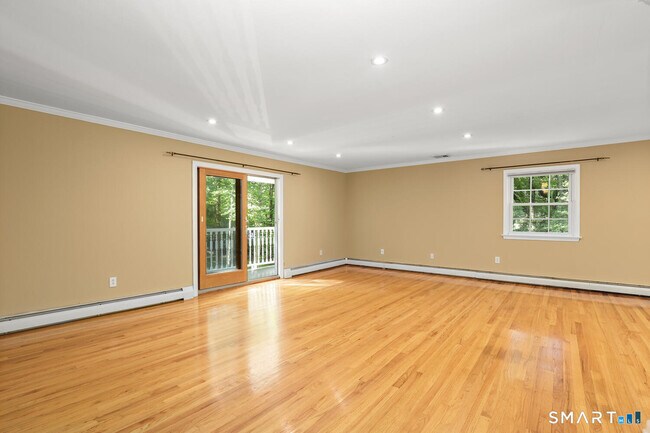 Building Photo - 122 Deforest Rd