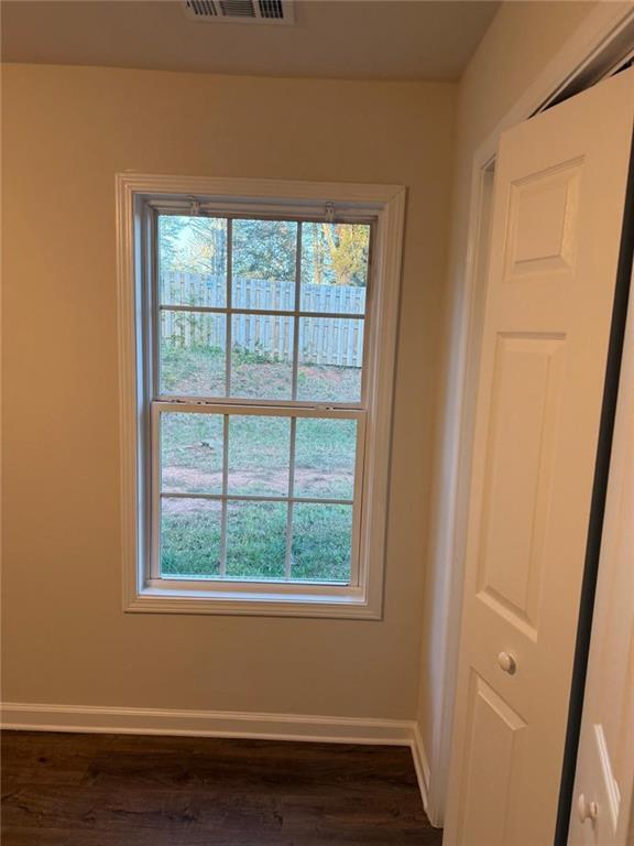 Building Photo - 635 Ben Higgins Rd